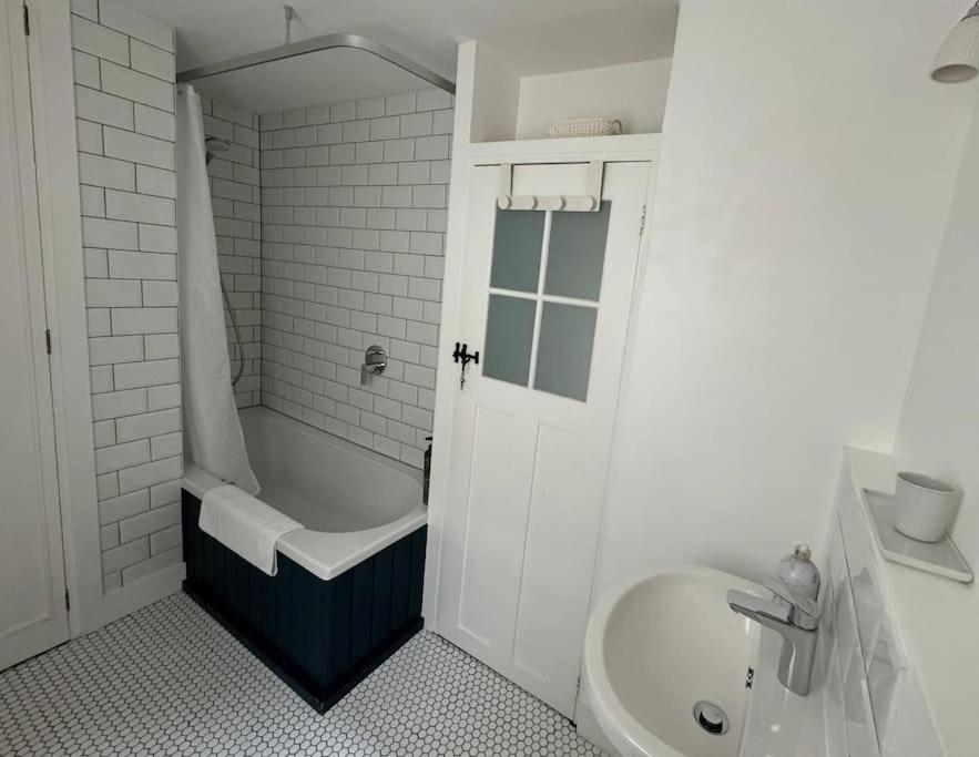 2 Bed Georgian Cottage, Ramsgate Exteriör bild