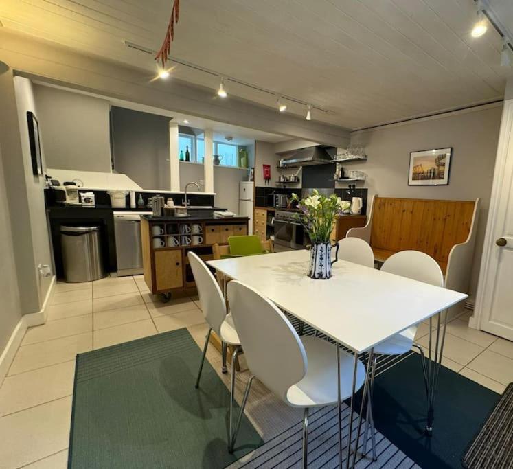 2 Bed Georgian Cottage, Ramsgate Exteriör bild